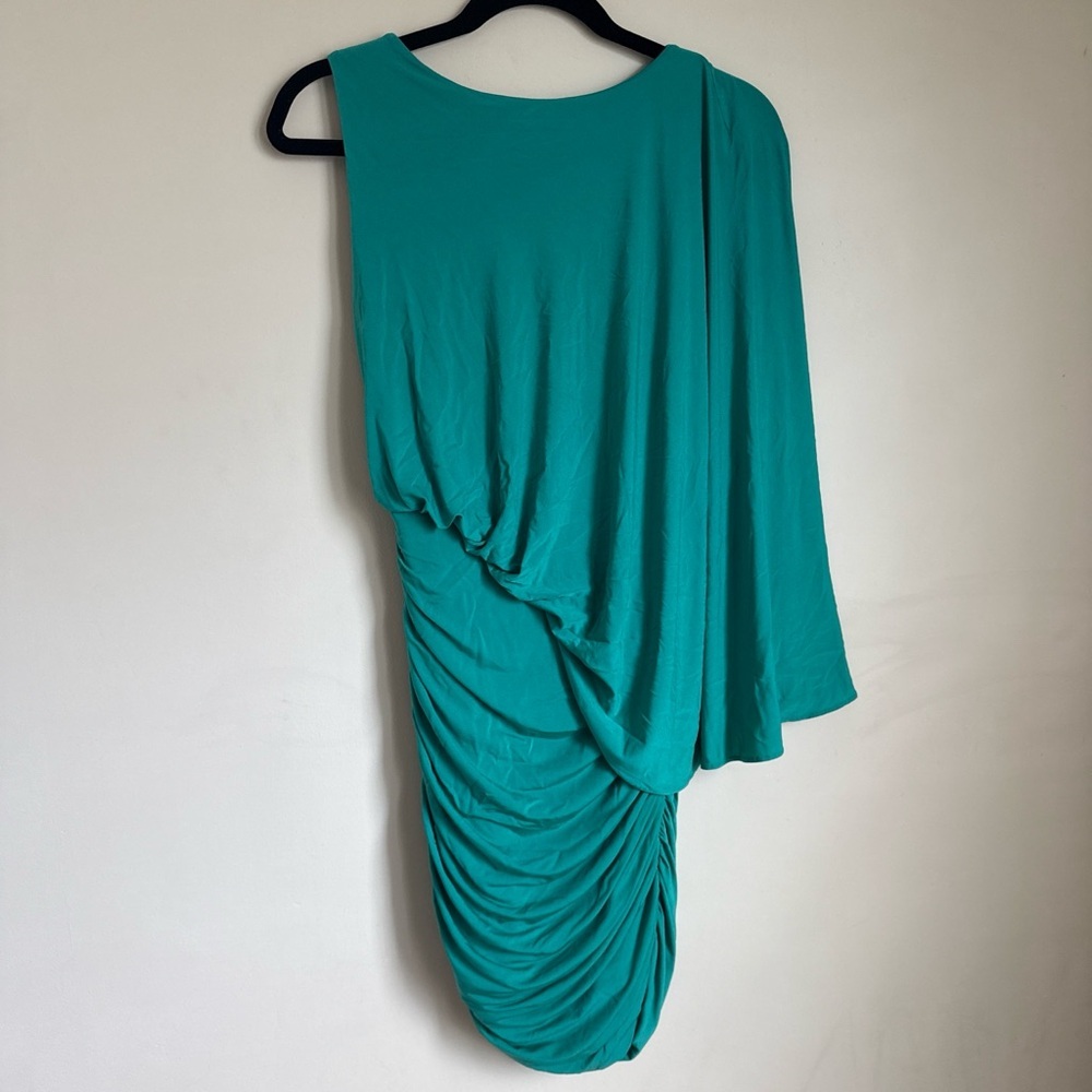 Vintage Y2K BCBGMAXAZRIA Teal Asymmetrical Ruched Mini Dress One Cape Sleeve S - Picture 3 of 4